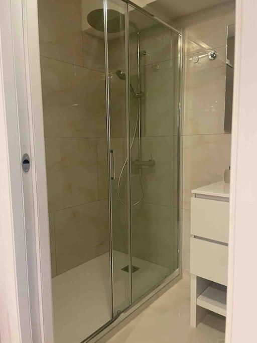 Appartamento Con Piscina E Sauna Bissone Buitenkant foto